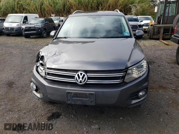 2016 Volkswagen Tiguan R-Line with VIN WVGBV7AX1GW548543, listed as a Copart auction lot 86662094 with 100,936 mi miles and Salvage Title. Bid and sale history available at DreamBid. Image 5.