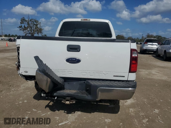 2012 Ford F-250 XL z VIN 1FT7W2A61CED23234, wystawiony jako Copart lot #88445195 z przebiegiem Nie podano mil oraz Szkoda całkowita • Salvage title. Historia ofert i sprzedaży dostępna na DreamBid. Obrazek 6.