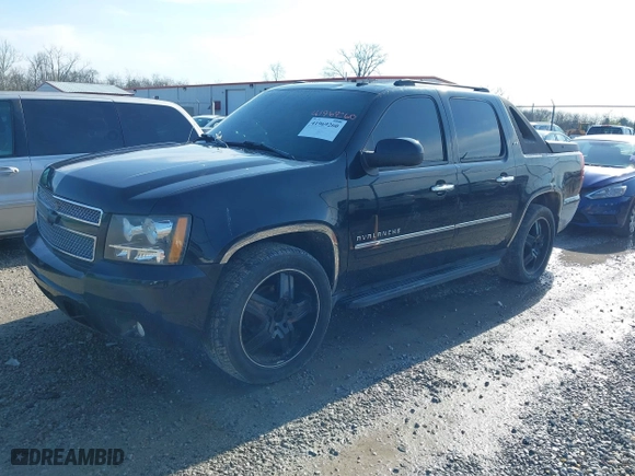 2008 Chevrolet Avalanche LT w/1LT with VIN 3GNFK12348G157837, listed as a IAAI auction lot 41969260 with 192,658 mi miles. Bid and sale history available at carsss.com. Image 2.