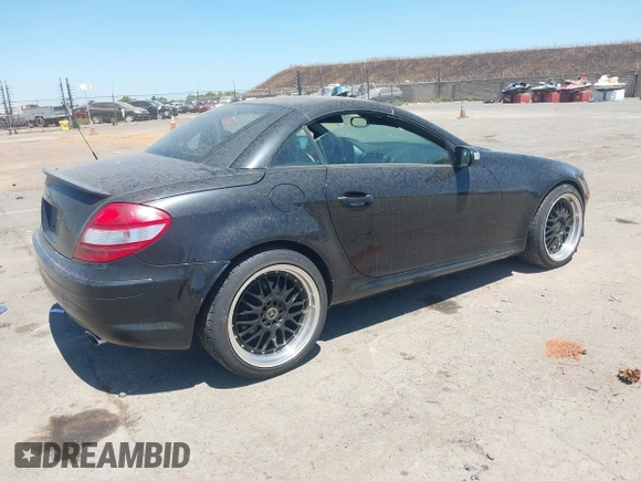 2006 Mercedes-Benz SLK 280 with VIN WDBWK54F86F102148, listed as a IAAI auction lot 42860504 with 128,388 mi miles and . Bid and sale history available at DreamBid. Image 4.