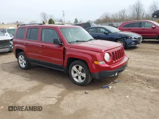 2014 Jeep Patriot Latitude with VIN 1C4NJPFA0ED690182, listed as a IAAI auction lot 41792670 with 91,677 mi miles and . Bid and sale history available at carsss.com. Image 1.