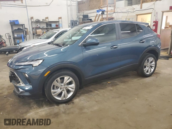 2024 Buick Encore GX Preferred z VIN KL4AMCSL3RB188350, wystawiony jako Copart lot #58574665 z przebiegiem 3 226 mil mil oraz Szkoda całkowita • Salvage title. Historia ofert i sprzedaży dostępna na DreamBid. Obrazek 1.