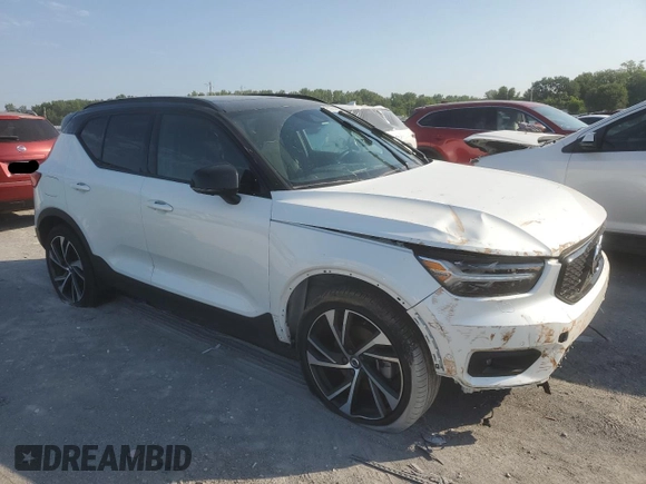 2022 Volvo XC40 R-Design с VIN YV4162UM0N2667557, выставлен на аукционе Copart как лот 60994893 с пробегом 36 185 миль миль и Списание • Salvage title. История ставок и продаж доступна на DreamBid. Изображение 4.