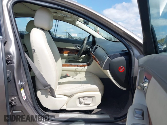2009 Jaguar XF with VIN SAJWA07CX91R26311, listed as a IAAI auction lot 42137042 with 92,283 mi miles and . Bid and sale history available at DreamBid. Image 5.