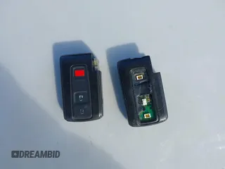 2005 Toyota Prius z VIN JTDKB20U450126080, wystawiony jako IAAI lot #42215698 z przebiegiem Nie podano mil oraz . Historia ofert i sprzedaży dostępna na DreamBid. Obrazek 11.
