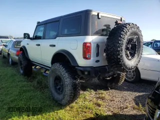 2022 Ford Bronco with VIN 1FMEE5BP4NLB45977, listed as a Copart auction lot 74874914 with 13,719 mi miles and Salvage Title. Bid and sale history available at DreamBid. Image 2.