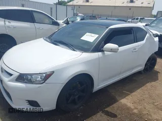2011 Scion tC z VIN JTKJF5C74B3007388, wystawiony jako IAAI lot #42149607 z przebiegiem 120 694 mil mil oraz . Historia ofert i sprzedaży dostępna na DreamBid. Obrazek 2.