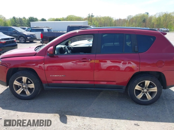 2016 Jeep Compass High Altitude z VIN 1C4NJDEB7GD775631, wystawiony jako IAAI lot #42244957 z przebiegiem 130 230 mil mil oraz . Historia ofert i sprzedaży dostępna na DreamBid. Obrazek 14.
