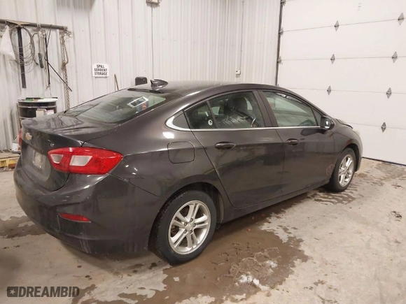 2017 Chevrolet Cruze LT with VIN 1G1BE5SM8H7226032, listed as a IAAI auction lot 41562107 with 110,620 mi miles. Bid and sale history available at carsss.com. Image 4.