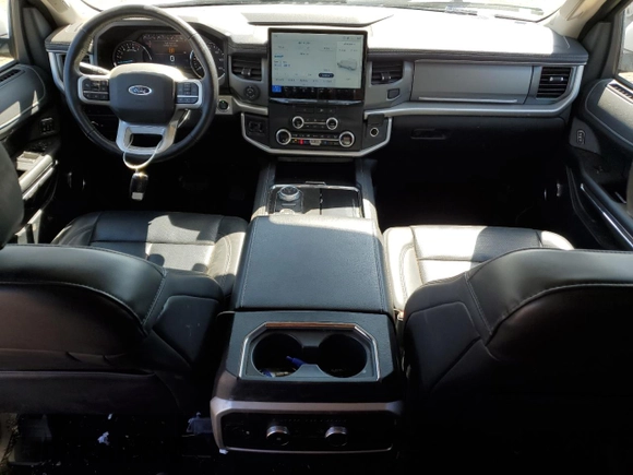 2023 Ford Expedition Max XLT with VIN 1FMJK1J83PEA13732, listed as a Copart auction lot 52970035 with 34,123 mi miles and Salvage title. Bid and sale history available at DreamBid. Image 8.