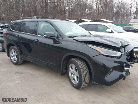 2021 Toyota Highlander L with VIN 5TDBZRBH5MS553042, listed as a IAAI auction lot 41611610 with 83,553 mi miles. Bid and sale history available at carsss.com. Image 1.