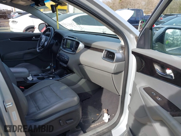 2016 Kia Sorento EX with VIN 5XYPHDA50GG180688, listed as a IAAI auction lot 41745044 with 107,952 mi miles. Bid and sale history available at carsss.com. Image 5.