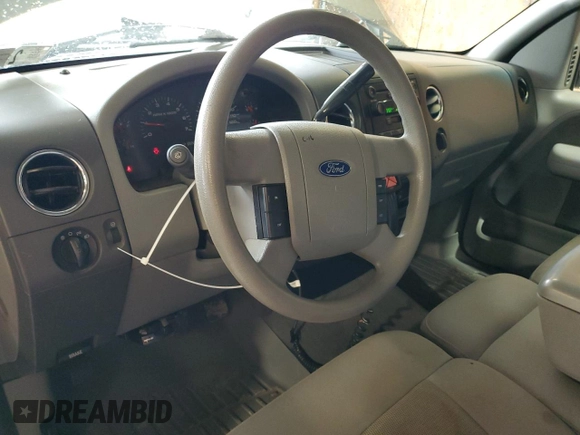 2004 Ford F-150 XL with VIN 1FTRF14W64NB86078, listed as a Copart auction lot 59311705 with 133,732 mi miles and Clean title. Bid and sale history available at DreamBid. Image 8.