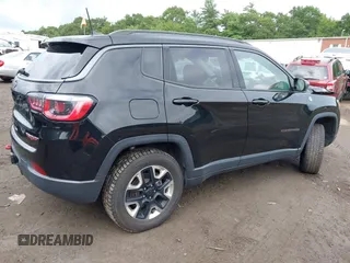 2017 Jeep Compass Trailhawk с VIN 3C4NJDDB7HT667569, выставлен на аукционе IAAI как лот 39922470 с пробегом 110 183 миль миль и . История ставок и продаж доступна на DreamBid. Изображение 4.