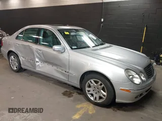 2006 Mercedes-Benz E-Class 3.5L with VIN WDBUF87J76X182677, listed as a IAAI auction lot 42016237 with 150,085 mi miles. Bid and sale history available at carsss.com. Image 1.