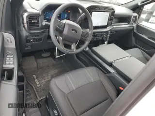 2024 Ford F-150 z VIN 1FTFX2L52RKF00574, wystawiony jako Copart lot #50767795 z przebiegiem 920 mil mil oraz Szkoda całkowita • Salvage title. Historia ofert i sprzedaży dostępna na DreamBid. Obrazek 8.