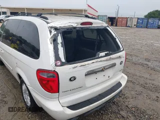 2006 Chrysler Town & Country Touring z VIN 2A4GP54L76R915853, wystawiony jako IAAI lot #42361966 z przebiegiem 250 782 mil mil oraz . Historia ofert i sprzedaży dostępna na DreamBid. Obrazek 6.