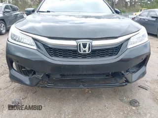 2016 Honda Accord Touring z VIN 1HGCR3F94GA021952, wystawiony jako IAAI lot #41812444 z przebiegiem 209 795 mil mil oraz . Historia ofert i sprzedaży dostępna na DreamBid. Obrazek 6.