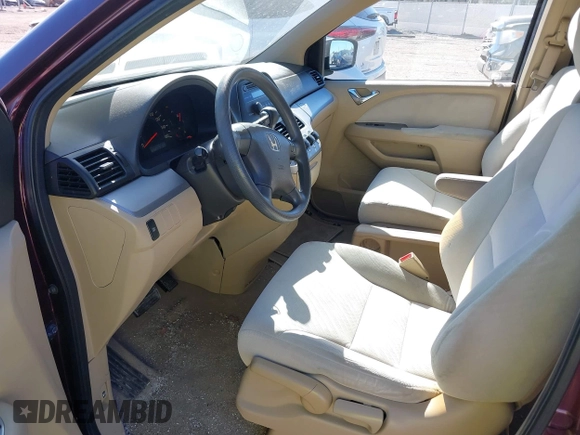 2008 Honda Odyssey LX with VIN 5FNRL382X8B038788, listed as a IAAI auction lot 41816070 with 122,687 mi miles. Bid and sale history available at carsss.com. Image 5.