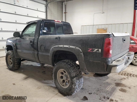 2005 Chevrolet Silverado 1500 Z71 with VIN 1GCEK14T05Z289135, listed as a Copart auction lot 84499504 with 128,562 mi miles and Salvage Title. Bid and sale history available at carsss.com. Image 2.
