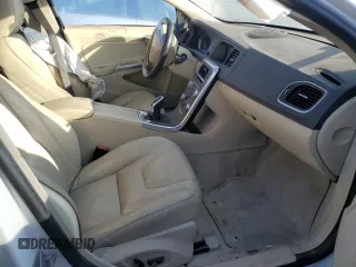 2015 Volvo S60 T5 Platinum with VIN YV1612TM8F2352980, listed as a Copart auction lot 82701654 with 0 mi miles and Salvage Title. Bid and sale history available at carsss.com. Image 7.