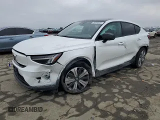 2023 Volvo C40 Recharge Pure Electric Plus with VIN YV4ED3GL0P2043647, listed as a Copart auction lot 39146484 with 2,576 mi miles. Bid and sale history available at carsss.com. Image 1.