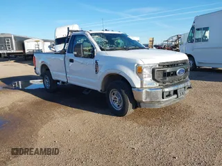 2022 Ford F-250 XL z VIN 1FTBF2A67NEG45826, wystawiony jako IAAI lot #42006684 z przebiegiem 53 561 mil mil oraz . Historia ofert i sprzedaży dostępna na DreamBid. Obrazek 1.