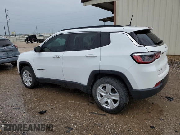 2022 Jeep Compass Latitude z VIN 3C4NJDBB4NT118720, wystawiony jako Copart lot #55472085 z przebiegiem 32 372 mil mil oraz Czysty tytuł • Clean title. Historia ofert i sprzedaży dostępna na DreamBid. Obrazek 2.