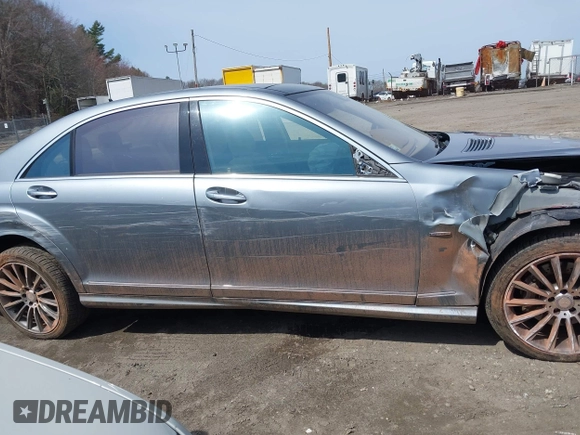 2012 Mercedes-Benz S 550 z VIN WDDNG9EB0CA477810, wystawiony jako IAAI lot #41945862 z przebiegiem 82 090 mil mil oraz . Historia ofert i sprzedaży dostępna na DreamBid. Obrazek 14.