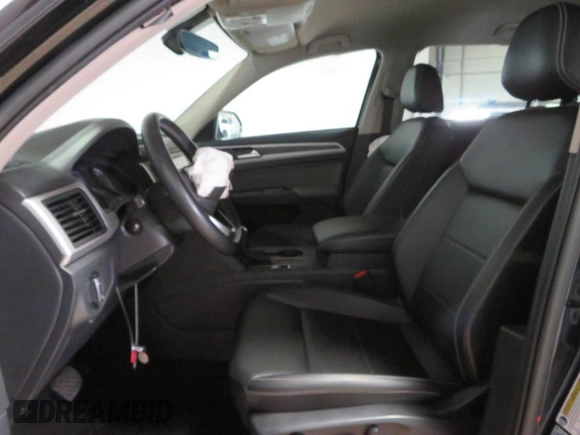 2021 Volkswagen Atlas SE z VIN 1V2WR2CA7MC547303, wystawiony jako Copart lot #87961855 z przebiegiem 81 035 mil mil oraz Szkoda całkowita • Salvage title. Historia ofert i sprzedaży dostępna na DreamBid. Obrazek 9.