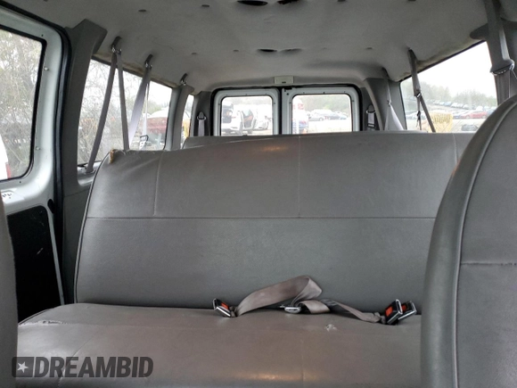 1998 Ford Econoline Wagon XL z VIN 1FBSS31L4WHB36384, wystawiony jako Copart lot #51649835 z przebiegiem 87 941 mil mil oraz Czysty tytuł • Clean title. Historia ofert i sprzedaży dostępna na DreamBid. Obrazek 10.