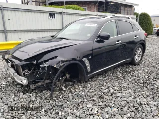 2014 Infiniti QX70 with VIN JN8CS1MU9EM450468, listed as a Copart auction lot 55485575 with 102,261 mi miles and Clean Title. Bid and sale history available at DreamBid. Image 1.
