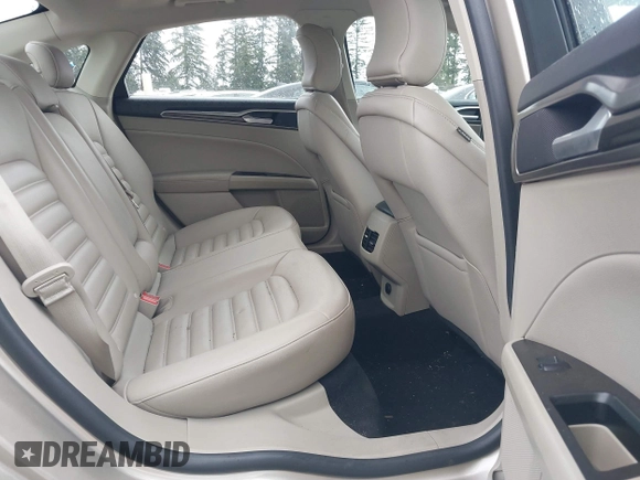2019 Ford Fusion SEL with VIN 3FA6P0CD8KR256321, listed as a IAAI auction lot 41999502 with 67,500 mi miles. Bid and sale history available at carsss.com. Image 8.
