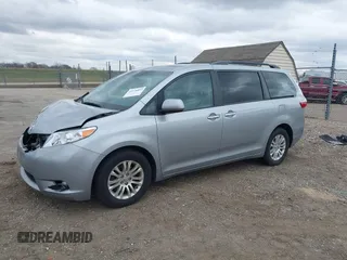 2017 Toyota Sienna XLE Auto Access Seat with VIN 5TDYZ3DC5HS876635, listed as a IAAI auction lot 41874863 with 89,292 mi miles and . Bid and sale history available at DreamBid. Image 18.
