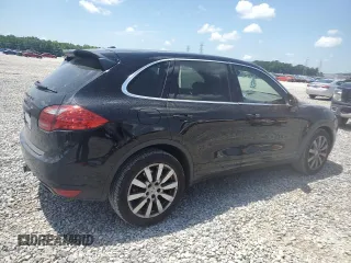 2011 Porsche Cayenne S with VIN WP1AB2A29BLA42077, listed as a Copart auction lot 62181095 with 262,754 mi miles and Salvage title. Bid and sale history available at DreamBid. Image 3.