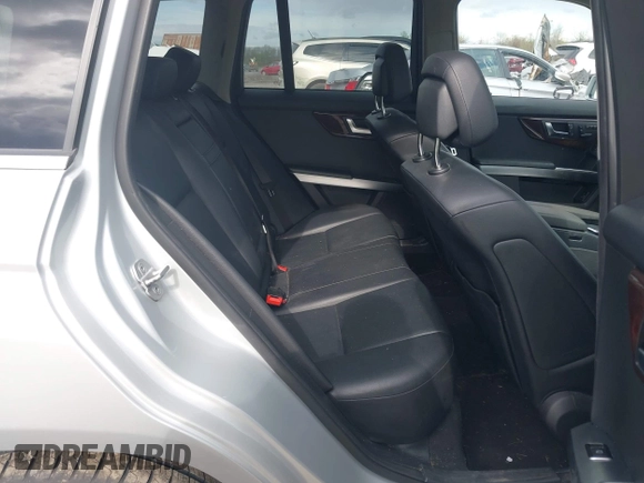 2012 Mercedes-Benz GLK 350 with VIN WDCGG8HB9CF751639, listed as a IAAI auction lot 42122764 with 177,412 mi miles and . Bid and sale history available at carsss.com. Image 8.
