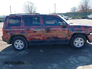 2017 Jeep Patriot Sport with VIN 1C4NJPBA1HD149040, listed as a IAAI auction lot 41875505 with 124,125 mi miles and . Bid and sale history available at DreamBid. Image 13.
