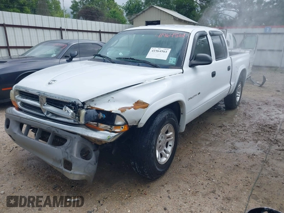 2000 Dodge Dakota Sport with VIN 1B7GL2AN4YS691223, listed as a IAAI auction lot 41964561 with 169,936 mi miles. Bid and sale history available at carsss.com. Image 17.