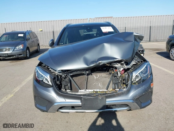 2019 Mercedes-Benz GLC with VIN WDC0G5EB5KF606374, listed as a IAAI auction lot 41987972 with 59,368 mi miles. Bid and sale history available at carsss.com. Image 6.