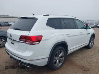 2018 Volkswagen Atlas SEL with VIN 1V2SR2CA8JC541391, listed as a IAAI auction lot 41796050 with 114,955 mi miles and . Bid and sale history available at DreamBid. Image 4.