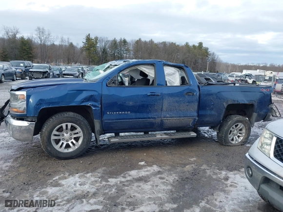 2018 Chevrolet Silverado 1500 LT with VIN 1GCVKREC6JZ123435, listed as a IAAI auction lot 41611764 with 72,031 mi miles. Bid and sale history available at carsss.com. Image 14.