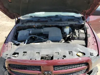 2019 Ram 1500 Express z VIN 1C6RR7FG2KS568503, wystawiony jako Copart lot #53268345 z przebiegiem 105 687 mil mil oraz Szkoda całkowita • Salvage title. Historia ofert i sprzedaży dostępna na DreamBid. Obrazek 11.