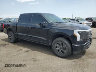 2023 Ford F-150 Lightning Pro z VIN 1FTVW1EV8PWG04482, wystawiony jako Copart lot #44312535 z przebiegiem 58 139 mil mil oraz Szkoda całkowita • Salvage title. Historia ofert i sprzedaży dostępna na DreamBid. Obrazek 4.