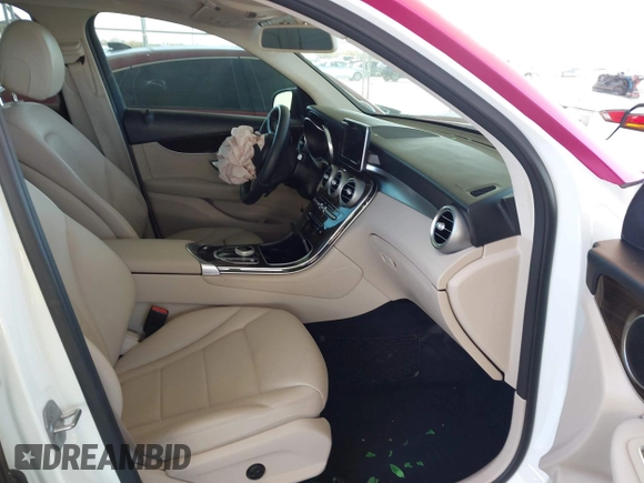 2018 Mercedes-Benz GLC 300 with VIN WDC0G4JB9JV048422, listed as a IAAI auction lot 41772883 with 143,331 mi miles and . Bid and sale history available at DreamBid. Image 5.