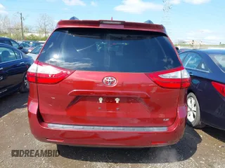 2018 Toyota Sienna LE Auto Access Seat with VIN 5TDKZ3DC6JS937924, listed as a IAAI auction lot 42000189 with 91,188 mi miles. Bid and sale history available at carsss.com. Image 17.