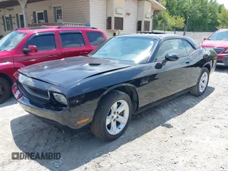2010 Dodge Challenger R/T Classic z VIN 2B3CJ5DT0AH184026, wystawiony jako IAAI lot #42388128 z przebiegiem 181 601 mil mil oraz . Historia ofert i sprzedaży dostępna na DreamBid. Obrazek 20.