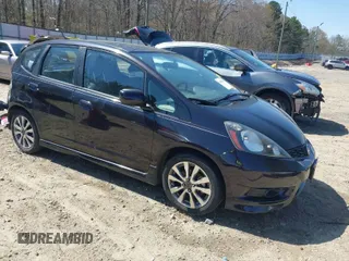 2013 Honda Fit Sport with VIN JHMGE8H59DC001939, listed as a IAAI auction lot 41885102 with 113,639 mi miles. Bid and sale history available at carsss.com. Image 1.
