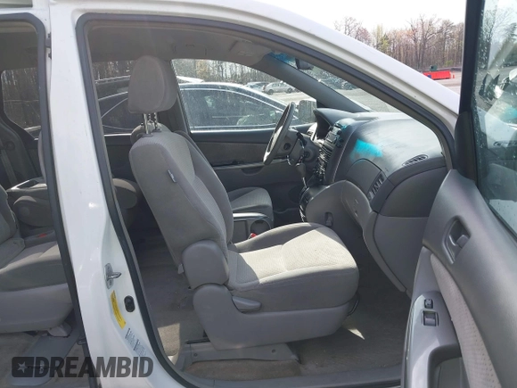 2008 Toyota Sienna LE with VIN 5TDBK23C28S010610, listed as a IAAI auction lot 41944472 with 149,223 mi miles. Bid and sale history available at carsss.com. Image 5.