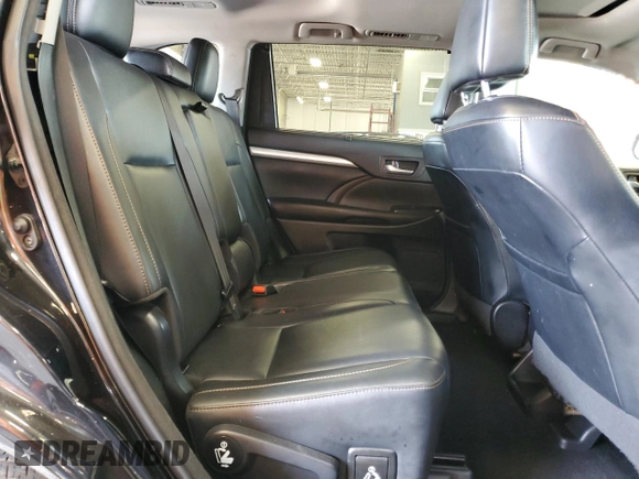 2017 Toyota Highlander XLE with VIN 5TDJZRFH0HS455595, listed as a Copart auction lot 61916645 with 196,009 mi miles and Non repairable. Bid and sale history available at DreamBid. Image 11.