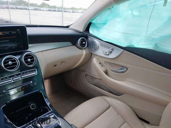 2018 Mercedes-Benz C 300 с VIN WDDWJ4KB1JF678659, выставлен на аукционе IAAI как лот 42447456 с пробегом 121 936 миль миль и . История ставок и продаж доступна на DreamBid. Изображение 5.